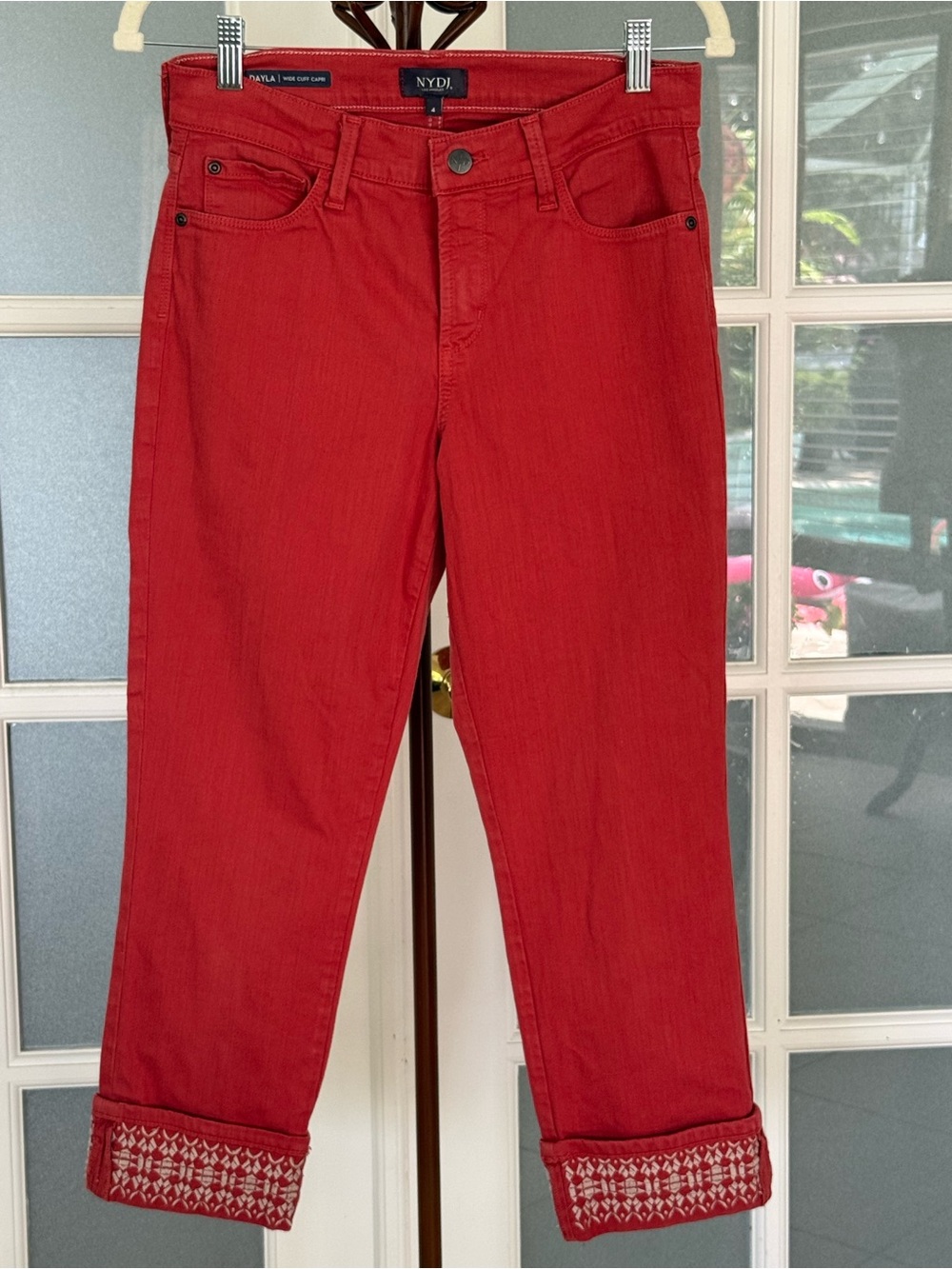 NYDJ Dayla Wide Cuff Capri Jeans Size 4 Coral Orange Embroidered Hem